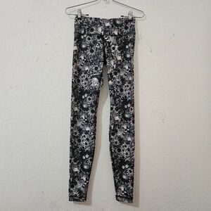Lululemon Athletica wunder flowabunga